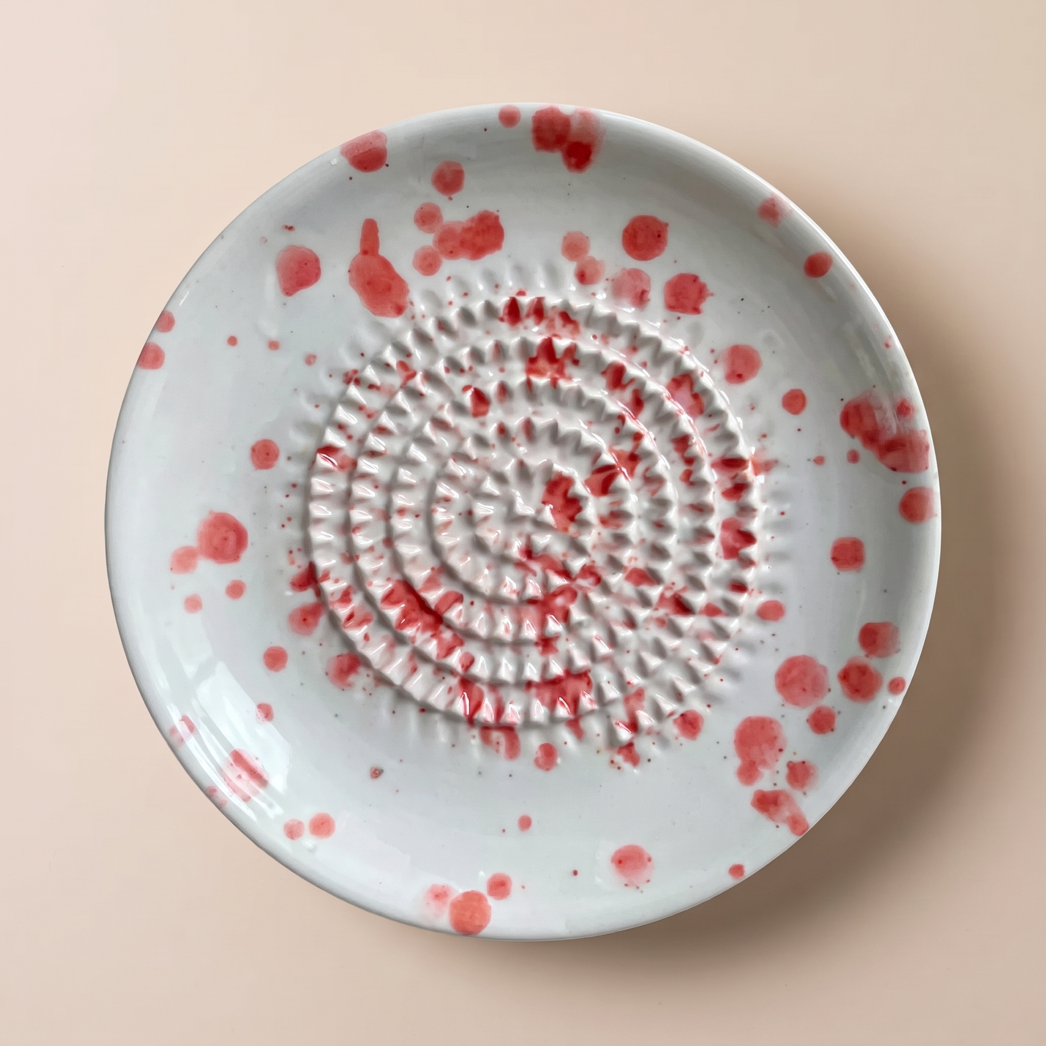 Assiette à râper en céramique