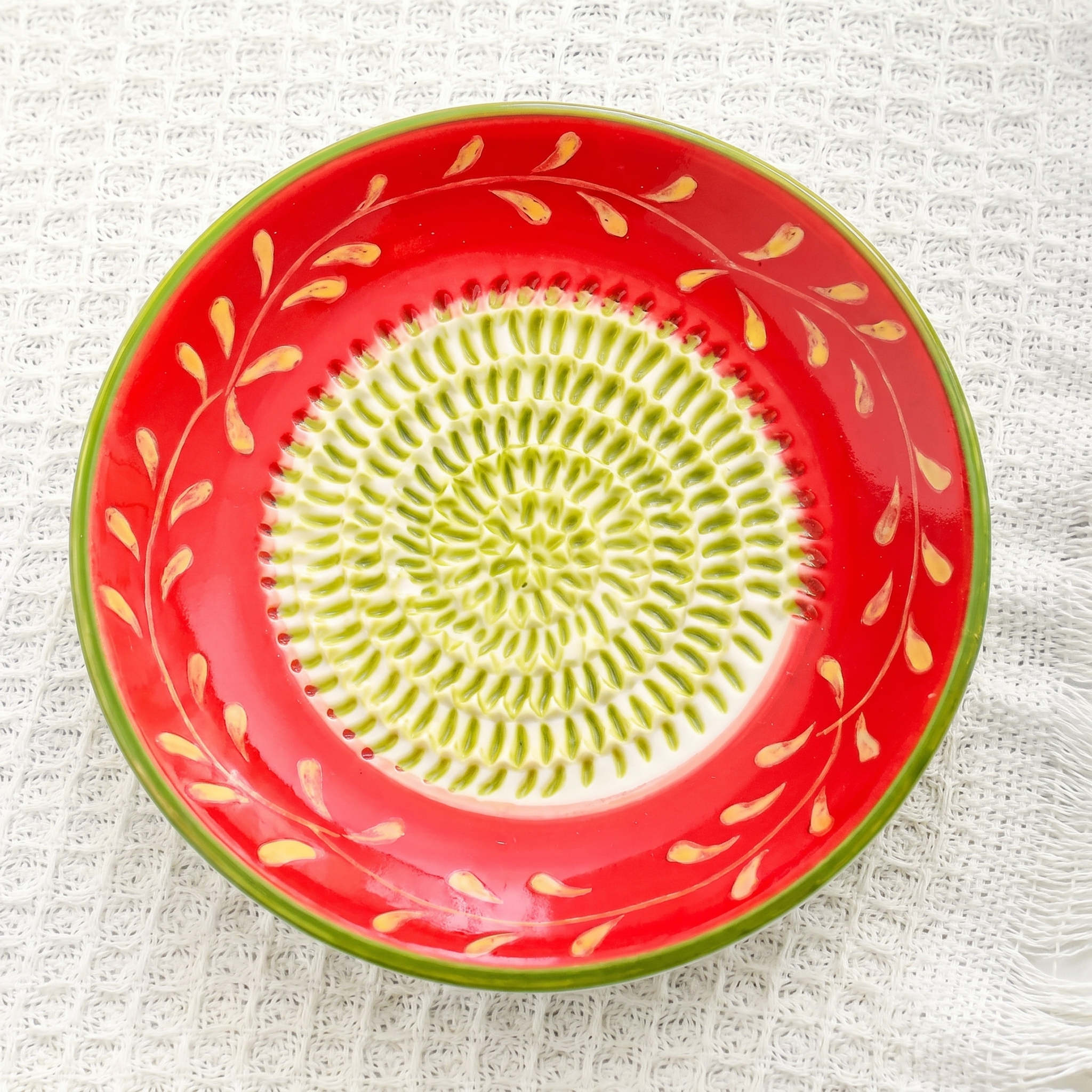 Assiette à râper en céramique